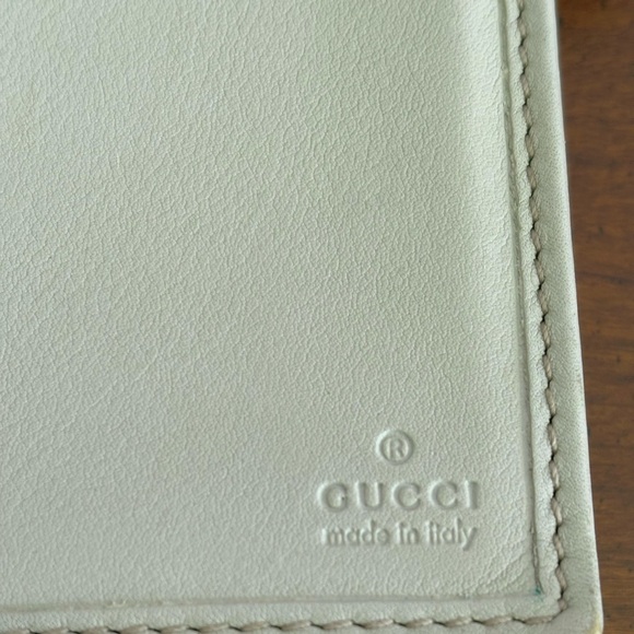 GUCCI Beige GG Monogram Wallet w/ Gold D-Ring Buckle – Authentic Preloved Luxury - Picture 6 of 10